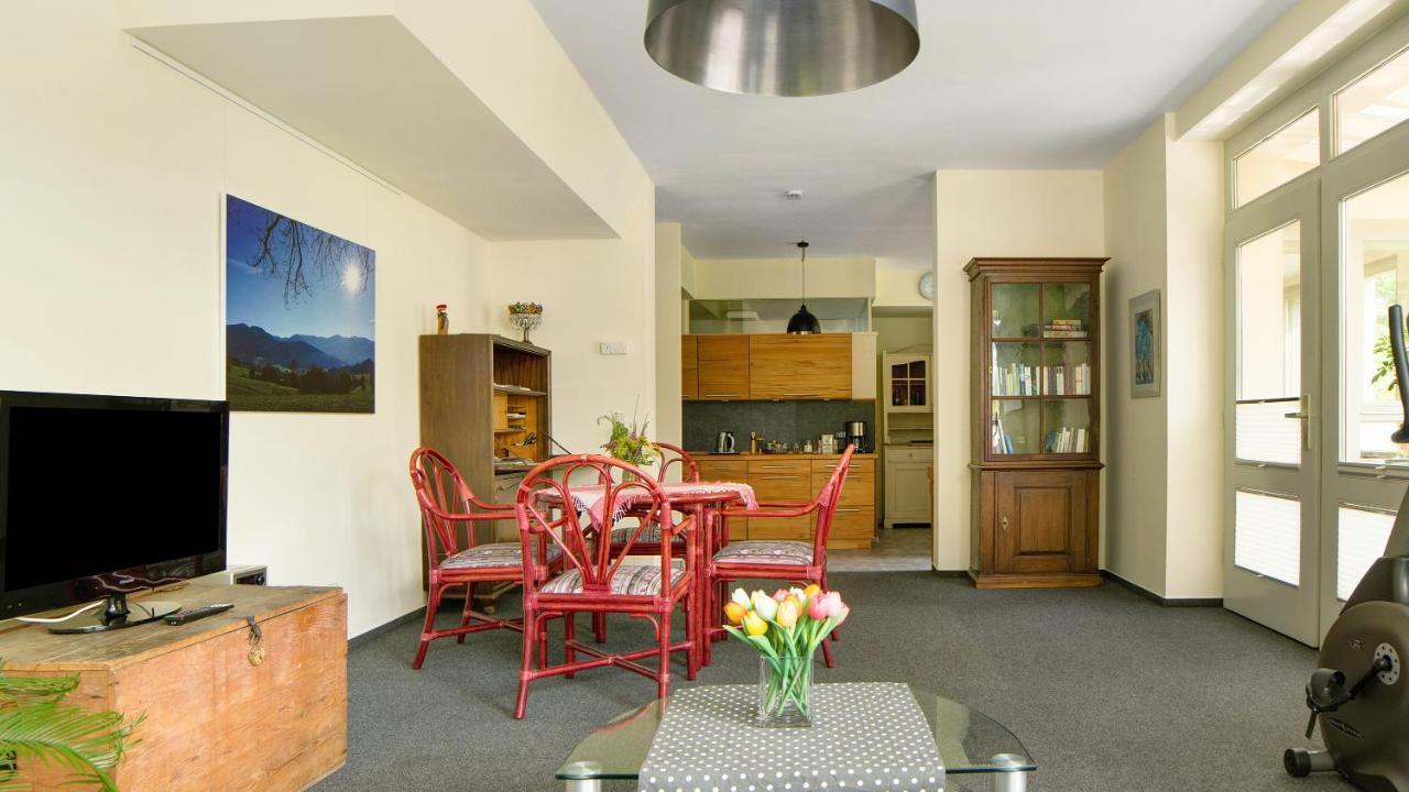 Ferienwohnung Zum Goldenen Kopf エルツァッハ エクステリア 写真
